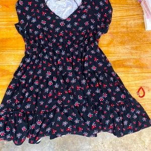 It a Dress that fits like a medium or large